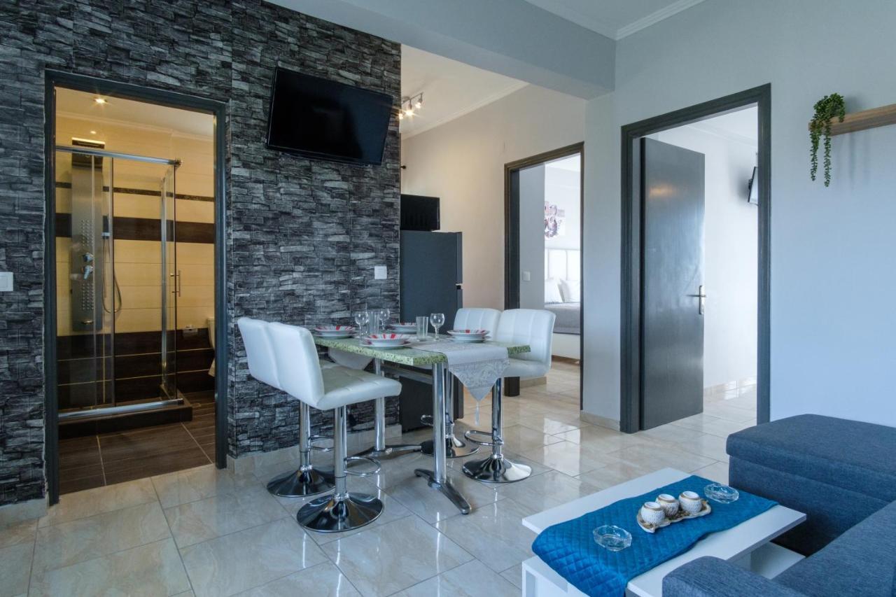 Akis Villa Studios & Apartment With Pool By Hotelius Agios Georgios Pagon Exterior foto